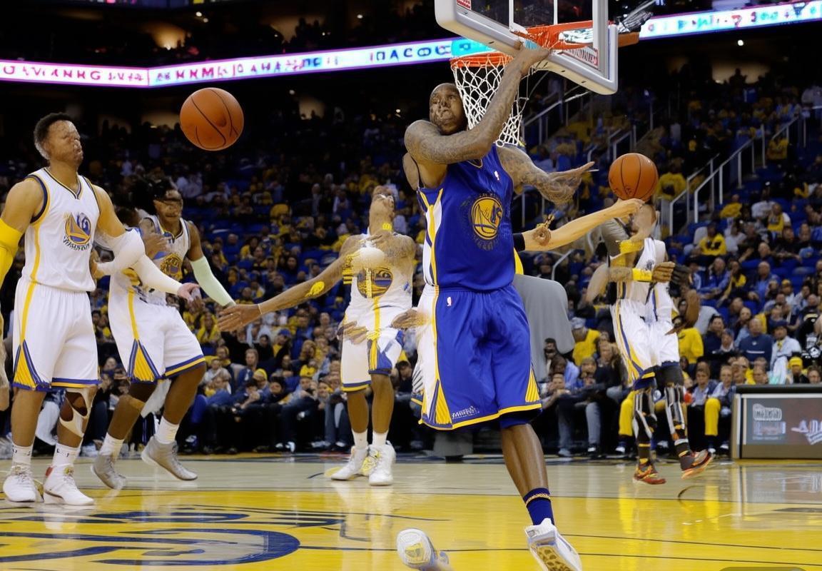 2018年NBA：库里32分率勇士险胜马刺，巩固西部领先地位(图2)